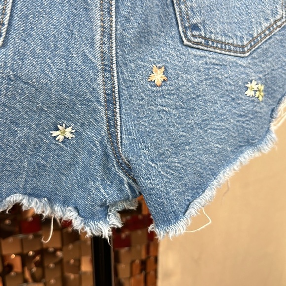 American Eagle Outfitters Medium Blue Wash Denim Jean Shorts w Pastel Florals 00 - Picture 9 of 11